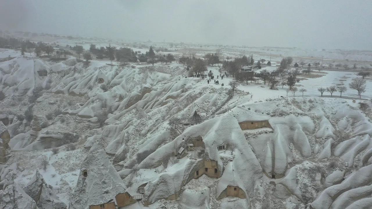 Beyaz sevinç: Birçok şehir güne kar yağışıyla başladı