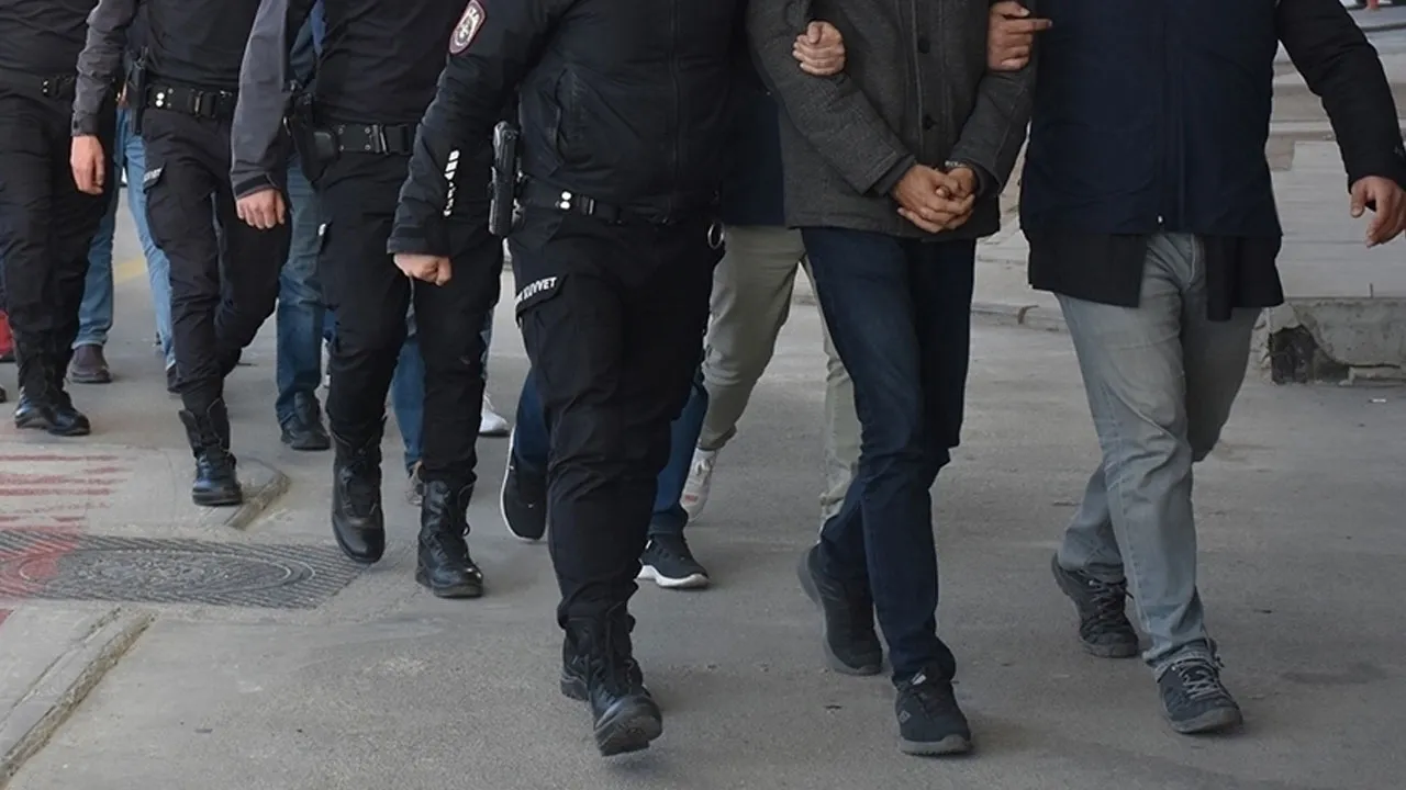 Bursa merkezli 4 ilde dolandırıcılık operasyonu: 10 kişi tutuklandı