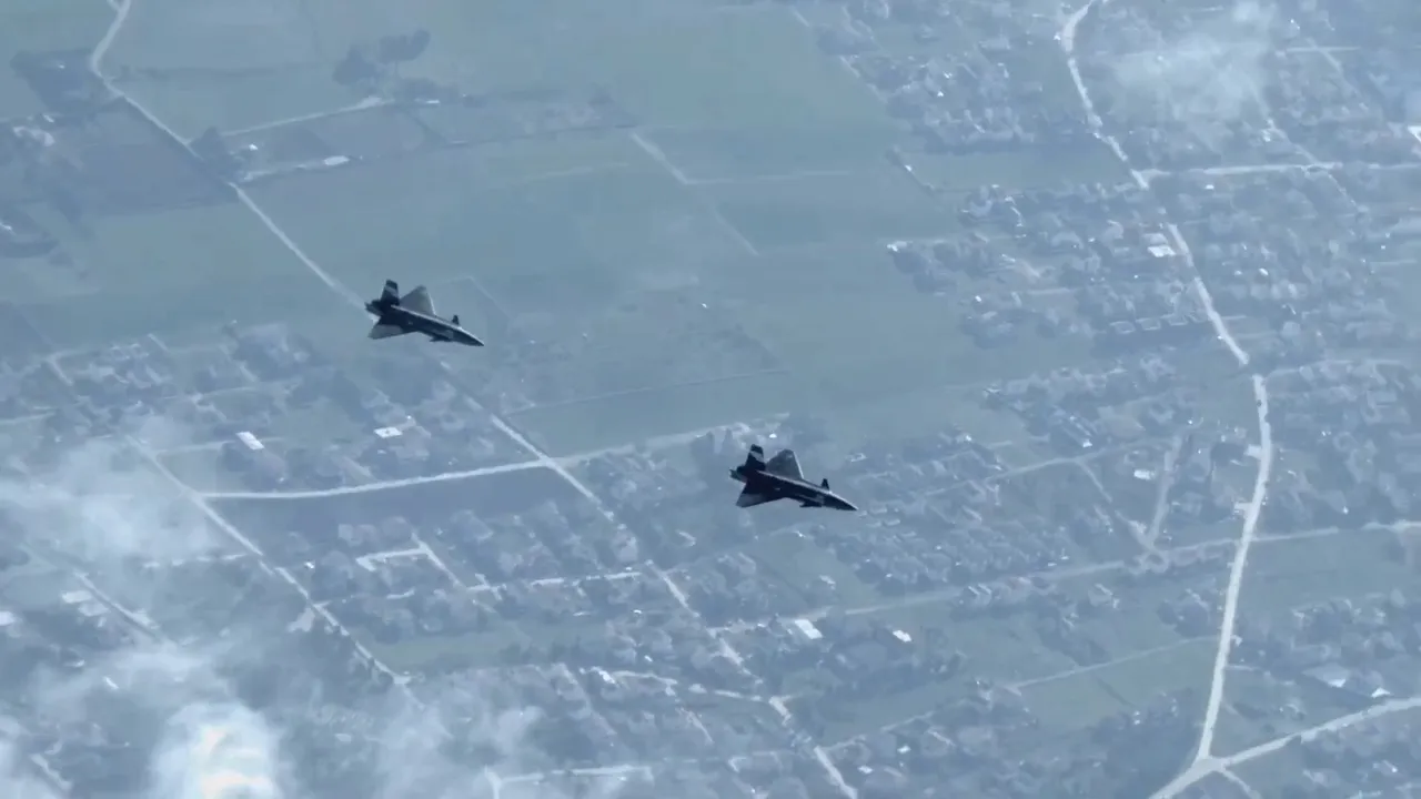 Uçuş esnasında PT-3 ve PT-5 K/N 2 adet KIZILELMA birbirleri arasında yaklaşık 20 metre kalıncaya kadar yaklaştı ve tüm bunlar otonom olarak yapıldı.