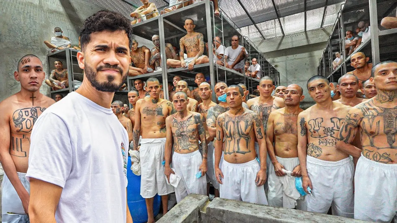 El Salvador'un 'mega cehennemi': CECOT Hapishanesi ve ABD’nin yargısız sürgün skandalı