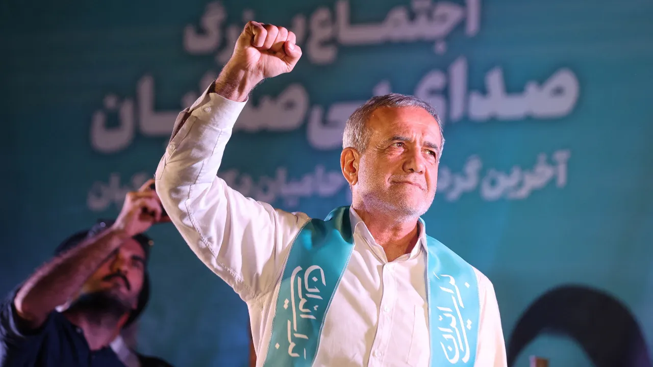 İran Cumhurbaşkanı Pezeşkiyan: ABD, Avrupa ve İsrail ile topyekün bir savaş halindeyiz