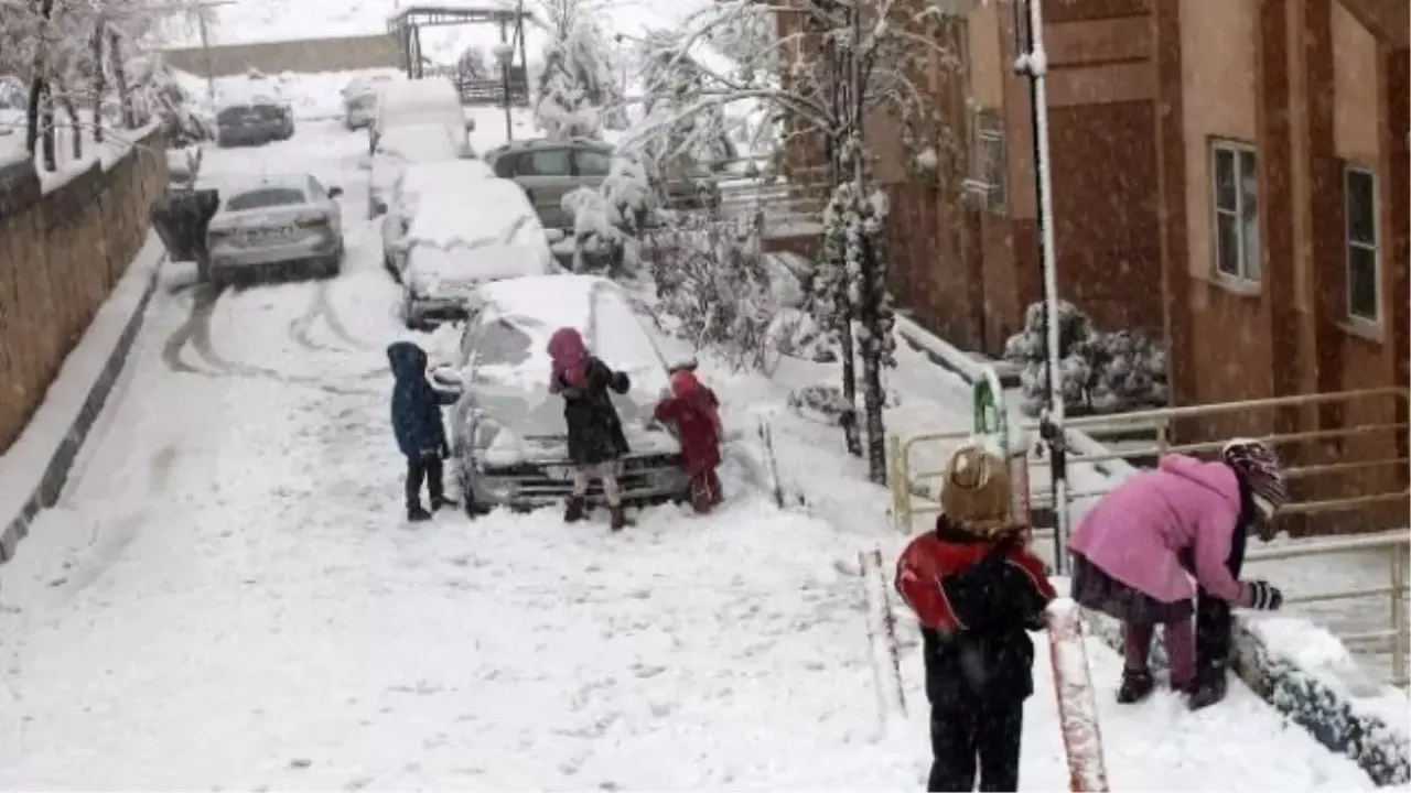 Mardinde yarın okullar tatil mi? 29 Aralık Pazartesi için Mardin Valiliği açıklama yaptı!