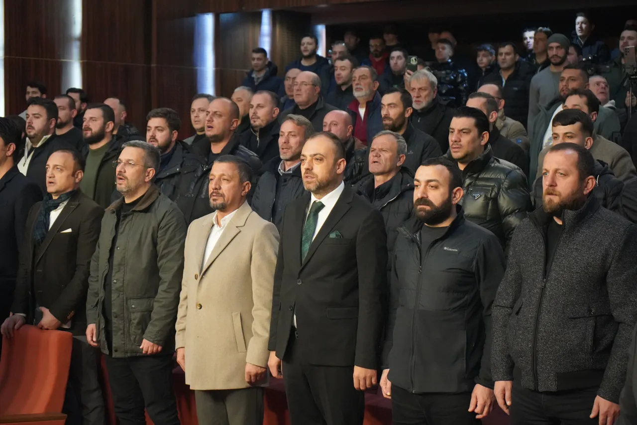 Sakaryasporda yeni dönem! Yeni başkan Enes Zengin oldu