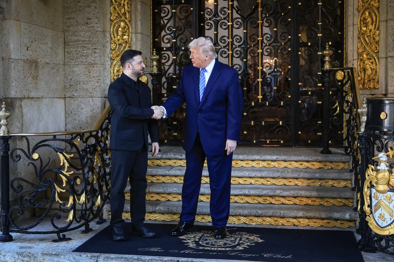 ABD Başkanı Donald Trump ile Ukrayna Devlet Başkanı Volodimir Zelenskiy, Florida'da bir araya geldi. (AFP)