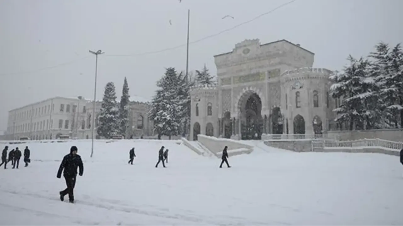 Üniversiteler yarın tatil mi? 29 Aralık Van, Zonguldak, Karabük, Bolu ve Düzce'de kar tatili ilan edildi!