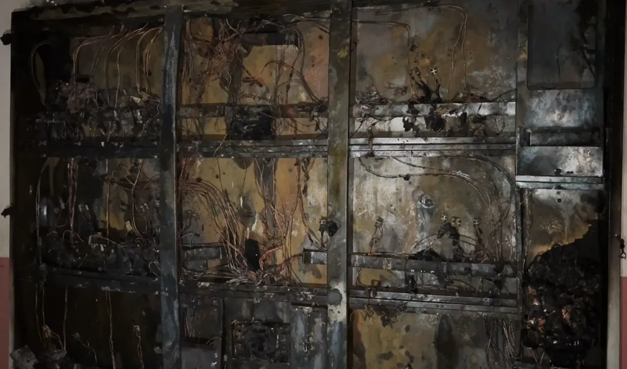 Zeytinburnunda 4 katlı binada yangın paniği! 4 kişi hastaneye kaldırıldı