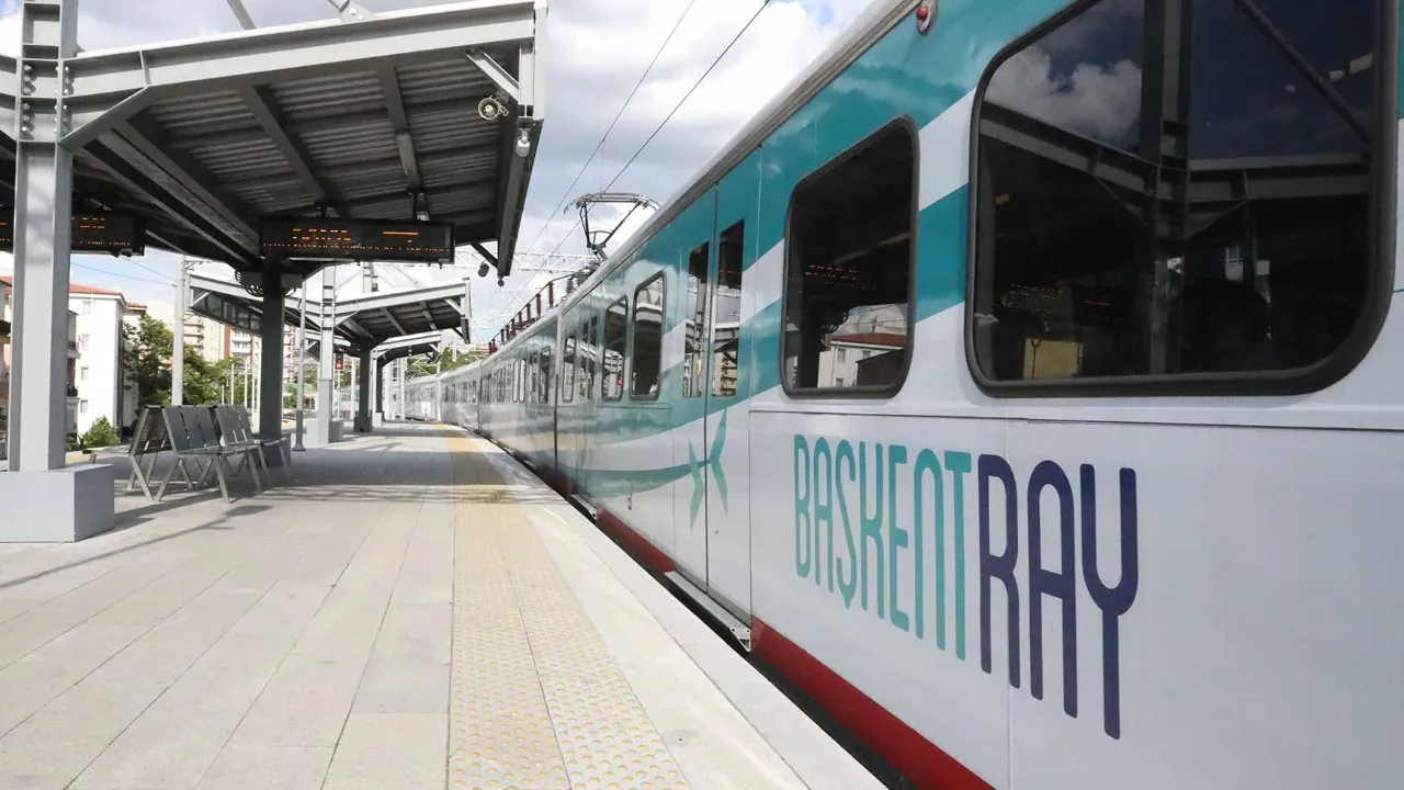 1 Ocak'ta toplu taşıma ücretsiz mi? İstanbul, Ankara ve İzmir için açıklama geldi!