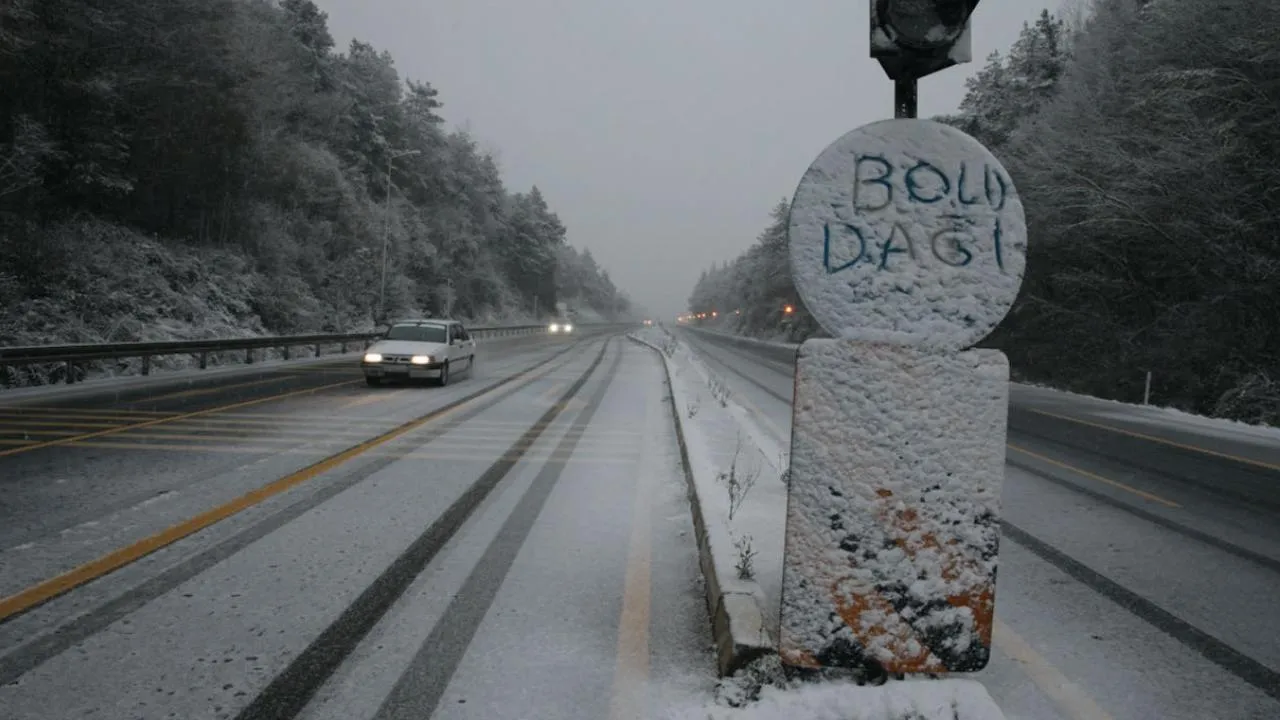 Boluda yarın okullar tatil mi? 30 Aralık Salı kar tatili için Bolu Valiliği açıklaması gündeme geldi!