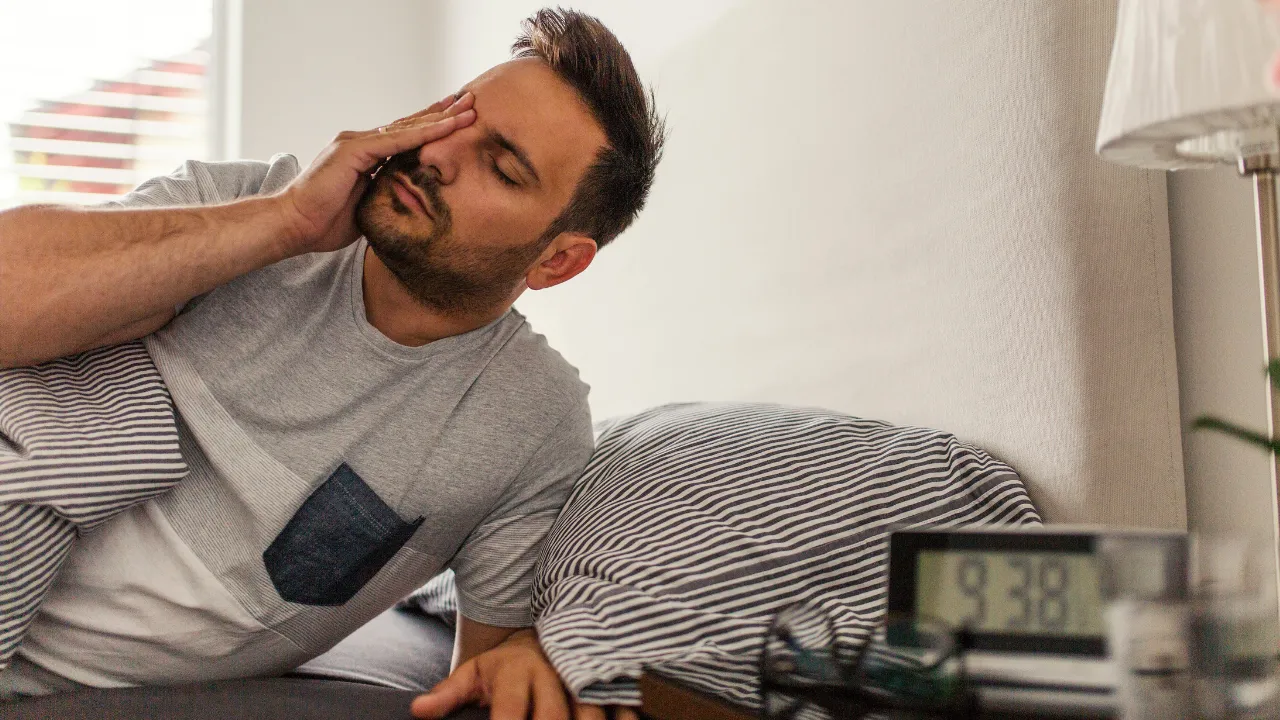 Geceleri terleyerek uyanıyorsanız dikkat! Bu hastalığın habercisi olabilir