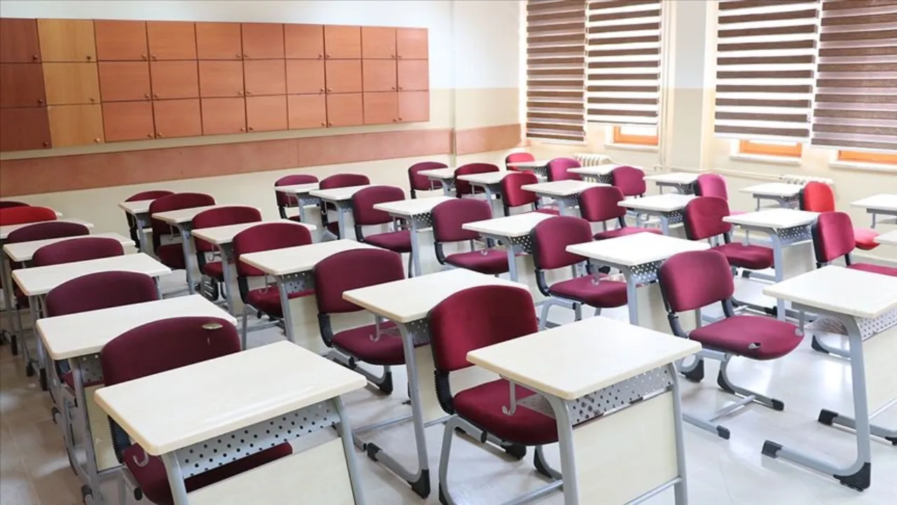 Hayalet Sınıflar tek tek deşifre edildi! 48 özel okulun ruhsatı iptal edildi