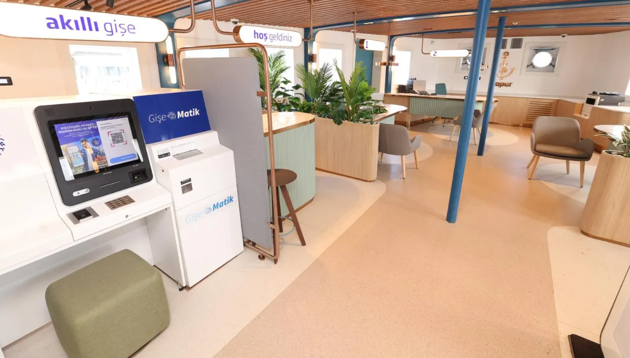 İş Vapur ile bankacılık ve kültür hizmeti