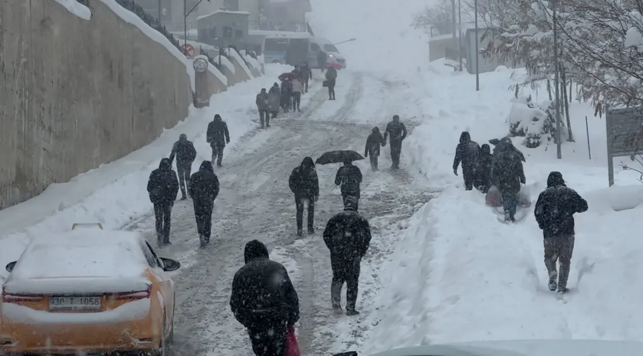 İstanbul'a yılbaşında kar yağacak mı? Marmara için 'en soğuk' senaryo!