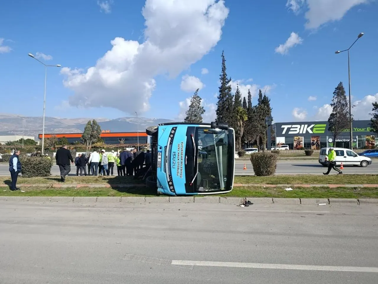 Kahramanmaraşta kaza! Halk otobüsü devrildi, çok sayıda yaralı var