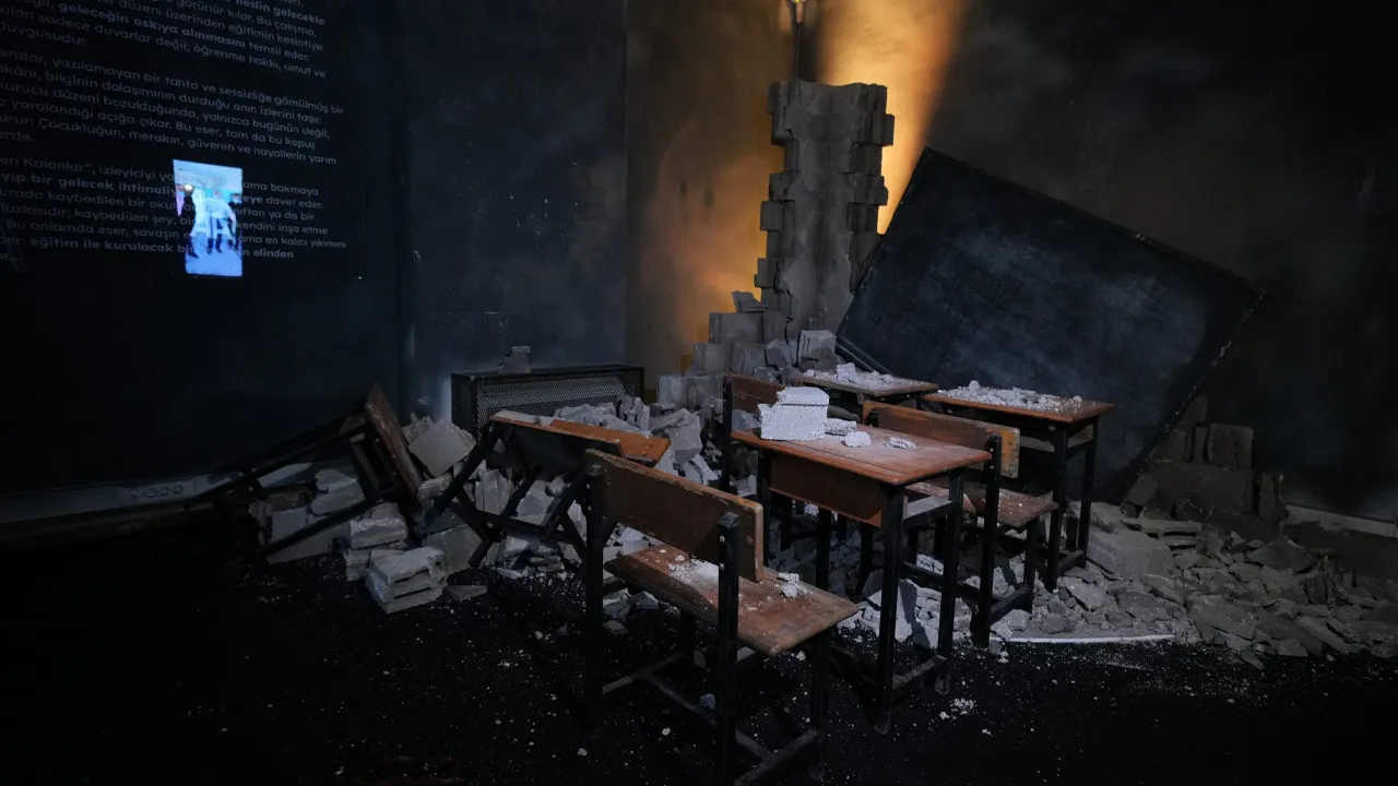 'Kalanlar: Filistin' empatiye davet ediyor! Taş Konak'ın kapısı Gazze'ye açılıyor