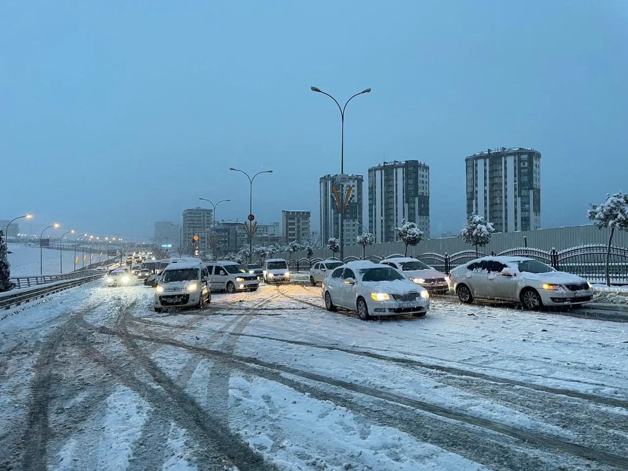 Meteoroloji saat vererek uyardı! 21 ilde kar alarmı! Aralıksız sürecek