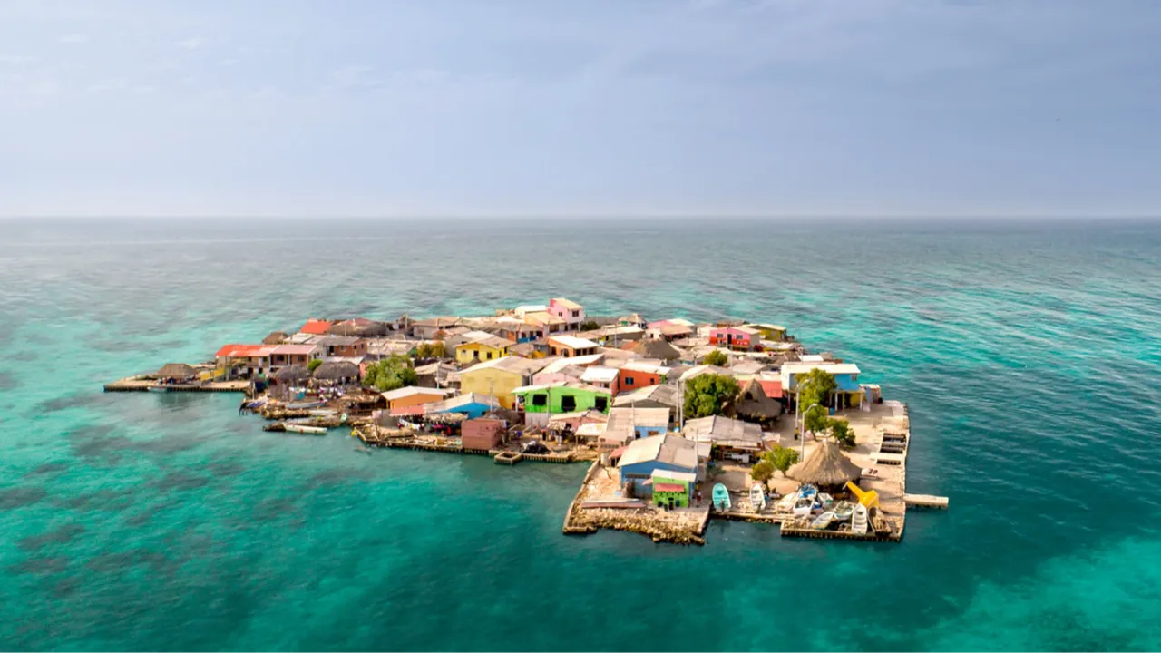 Ne kanalizasyon ne polis var! 200 aile futbol sahasından daha küçük bir alanda nasıl yaşıyor?