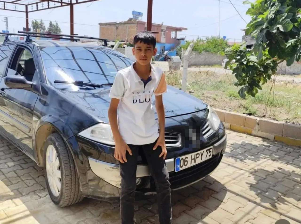 Refüje çarpan motosikletteki 2 çocuk hayatını kaybetti