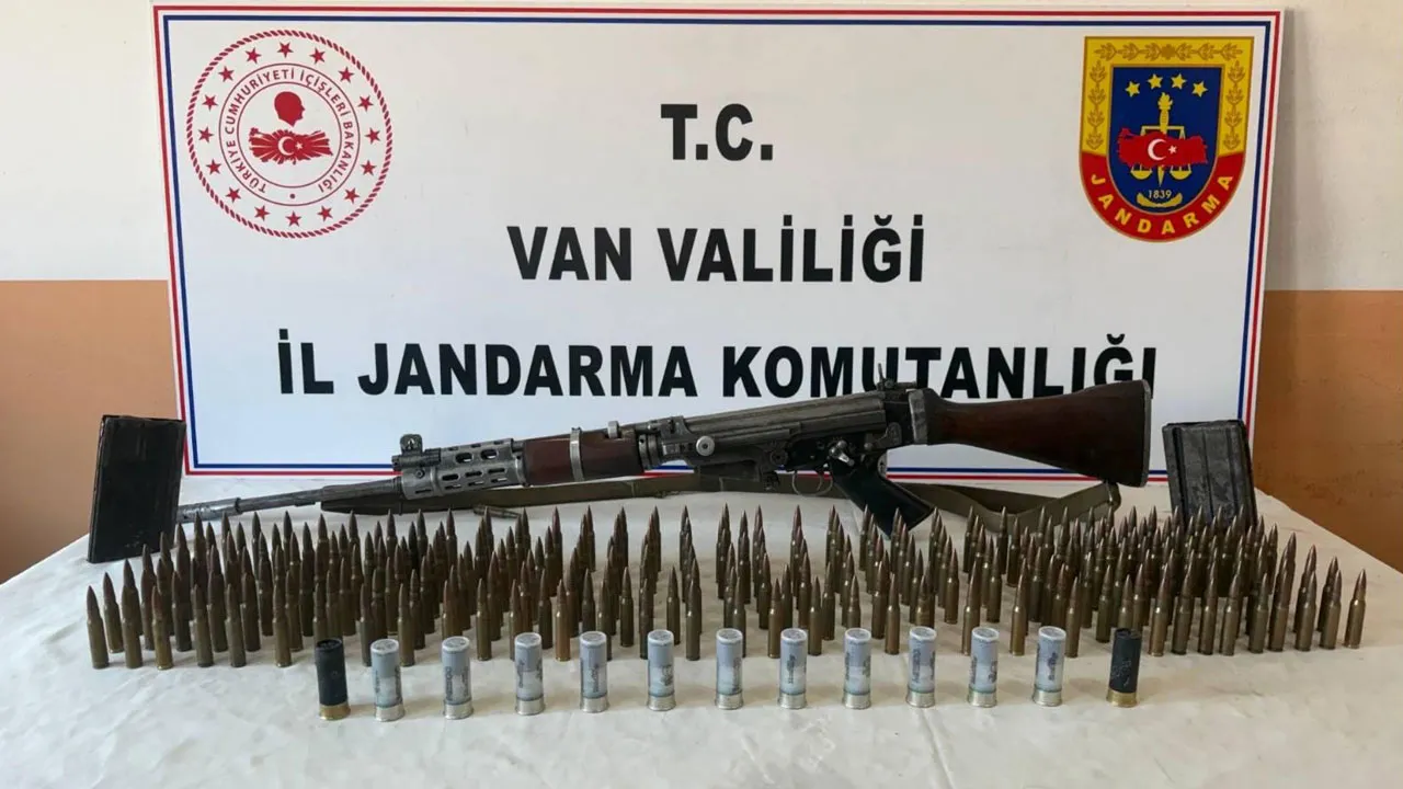 Van'da evden silah ve mühimmat çıktı: 1 kişi gözaltında
