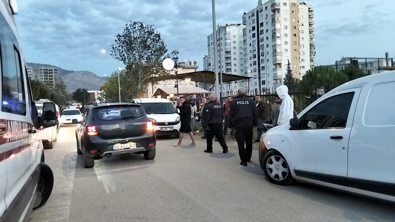 Adana'da tüm ekipleri alarma geçiren olay: Çatıya çıkan boyacıyı telefonuna gelen o mesaj ikna etti