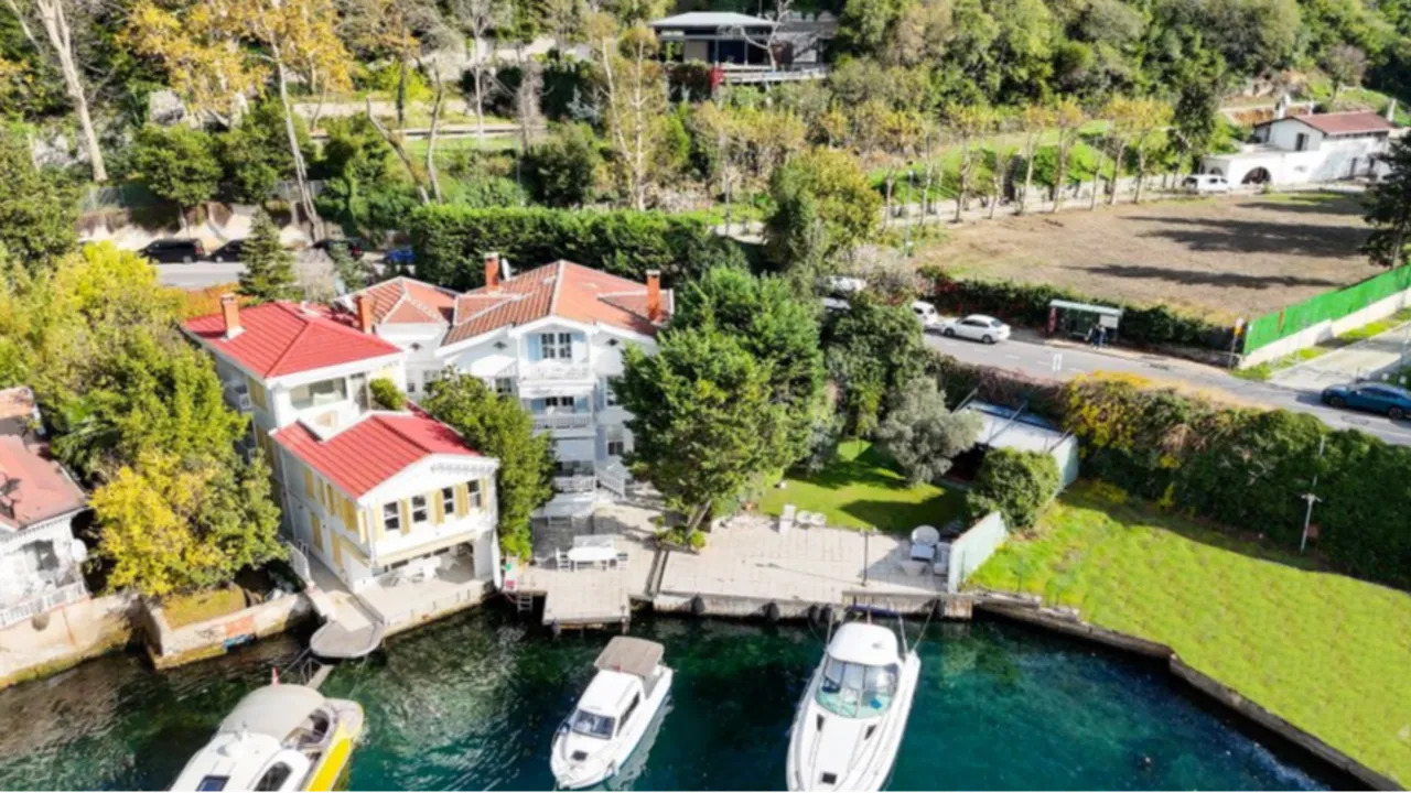 Ekranların ünlü yalısı yeni sahibini arıyor! Rekor bedelle satışa sunuldu