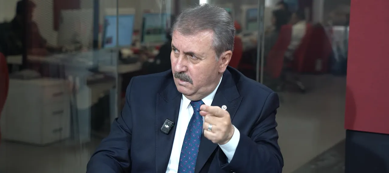 "Evlenmeyeni işe almayacaksın" sözleri gündem olmuştu! Mustafa Destici sözlerine açıklık getirdi