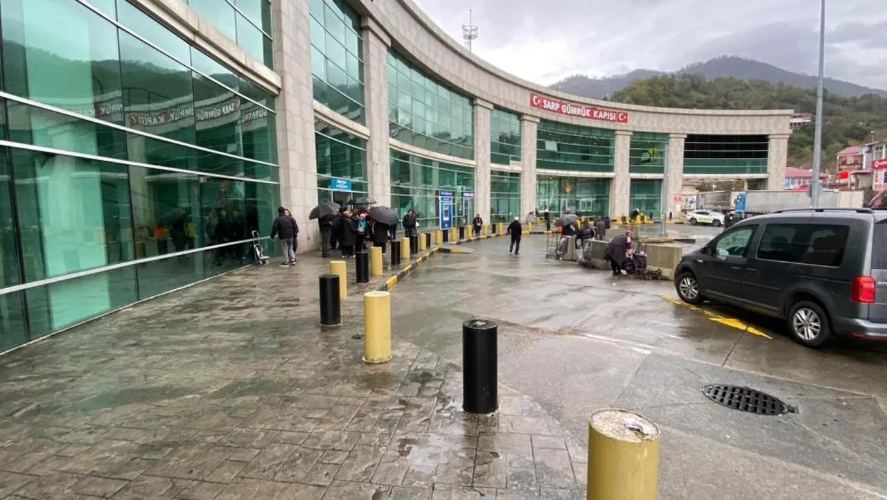 Gürcistan'a gidecek Türkler için artık sadece kimlik ve pasaport yeterli olmayacak