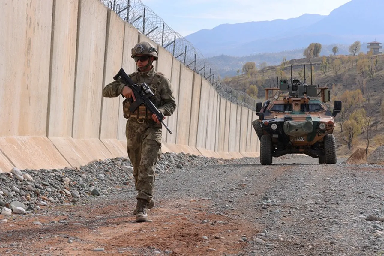 Hudutta kuş uçurtulmuyor! 2 kilometrelik duvar ve 10 kilometre hendek tamamlandı