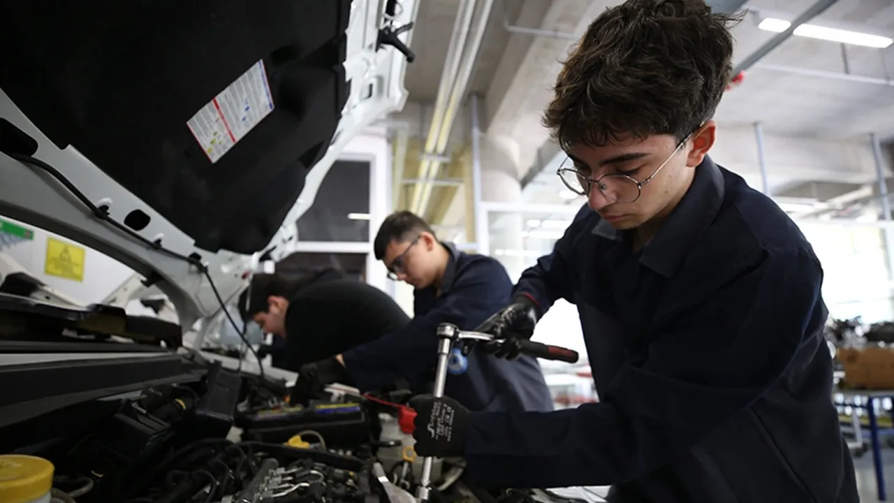 İş dünyasından 'mesleki eğitim'in geleceği için teklif: Evlilikte hibe ve askerlik muafiyeti