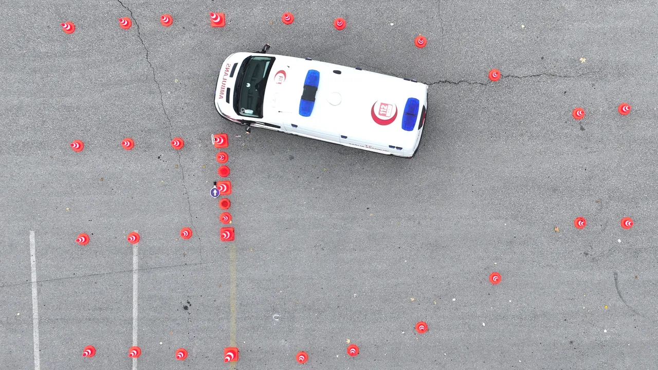 Konya ve Kayserideki ambulans rallisi nefes kesti