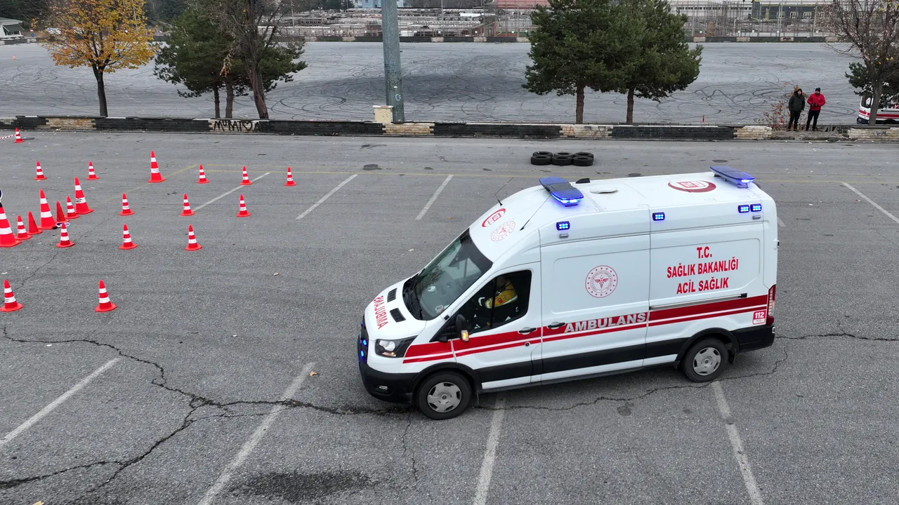 Konya ve Kayserideki ambulans rallisi nefes kesti