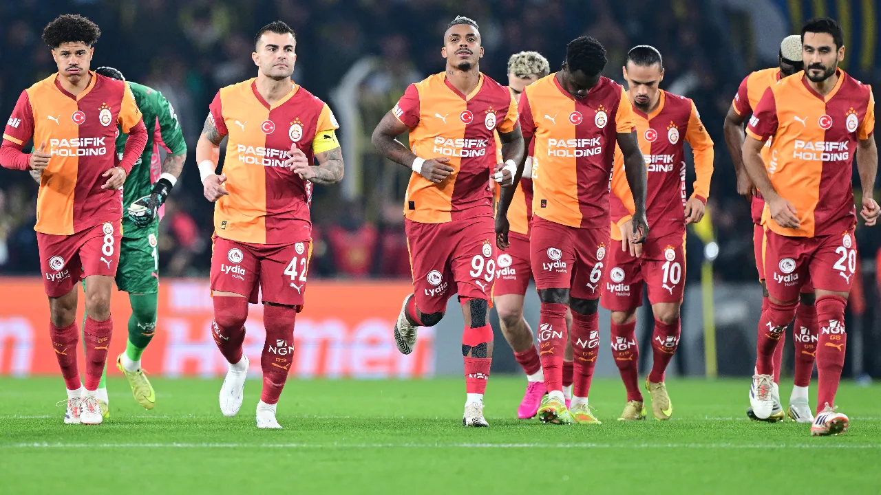 Lemina derbi sonrası paylaştı: Bizi aşağıya çekemeyeceksiniz