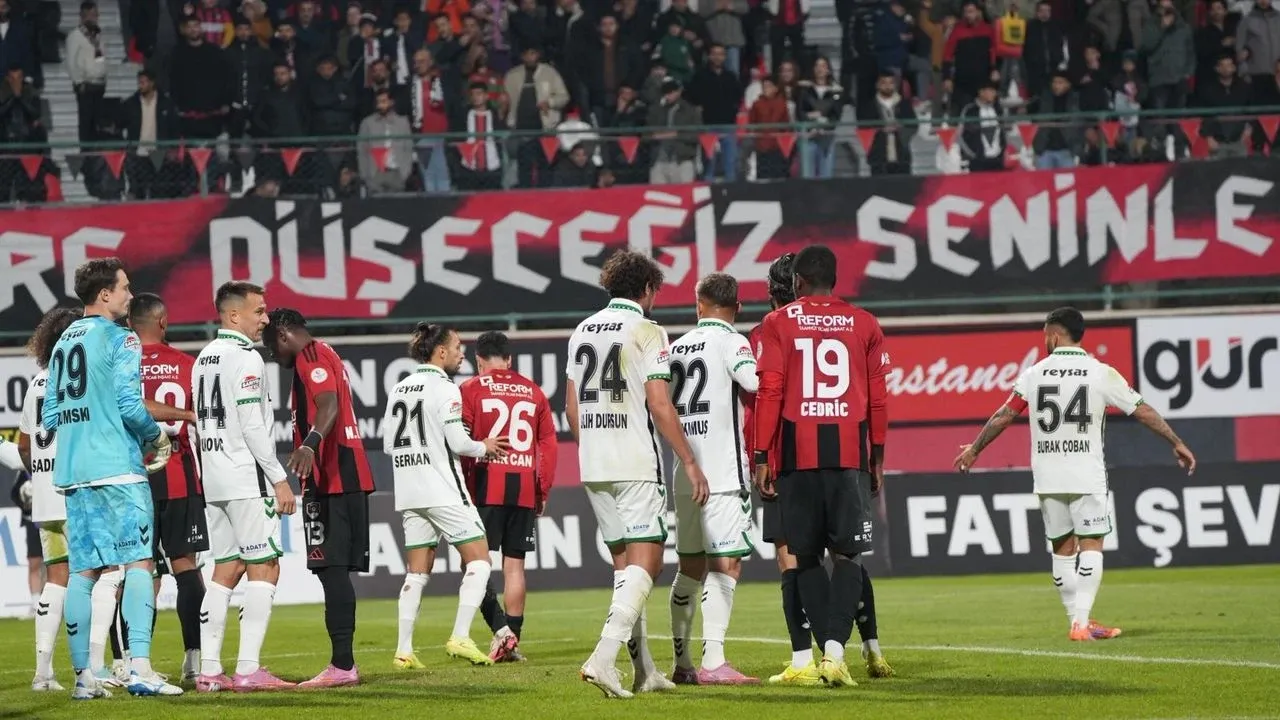 Trabzonspor–Vanspor maçı hangi kanalda, nerede izlenir, ne zaman? ZTK mücadelesi devam ediyor