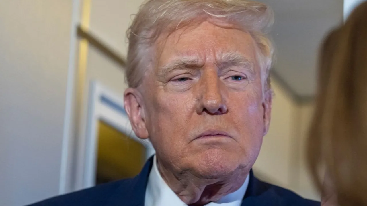 Trump toplantının ortasında uyuyakaldı!  Hasta mı?  sorusu yeniden alevlendi