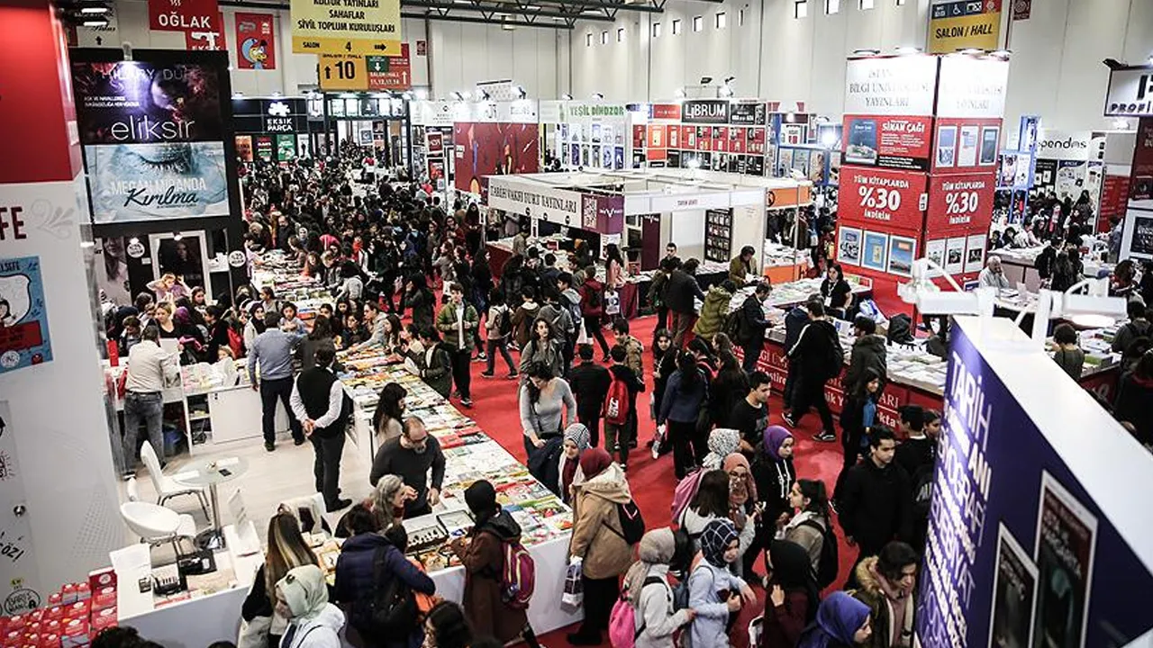 TÜYAP'ta 42'nci buluşma! Edebiyatın her hâli kitap fuarında