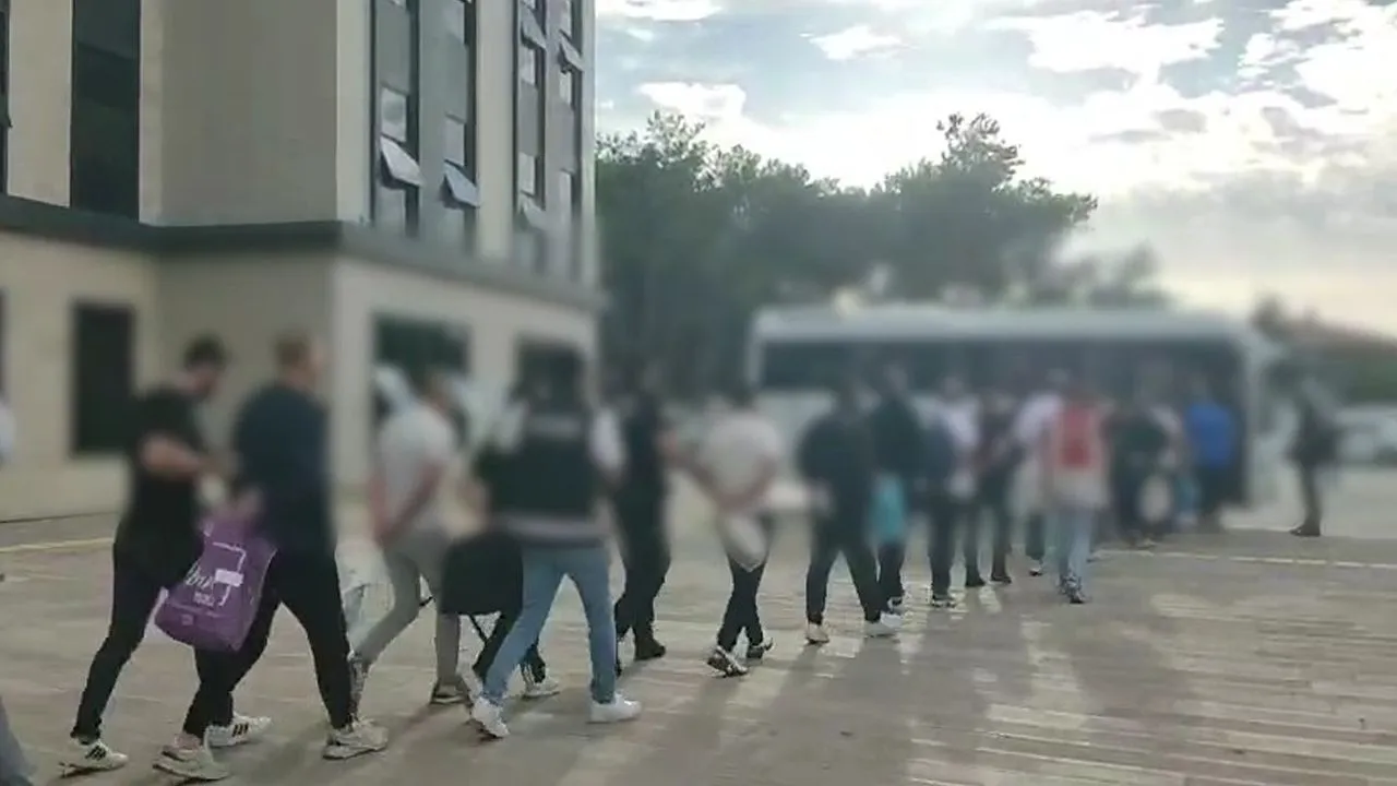 15 yaşındaki çocuklardan yurt dışındaki liderlere! Casperlar dosyasından çarpıcı detaylar...