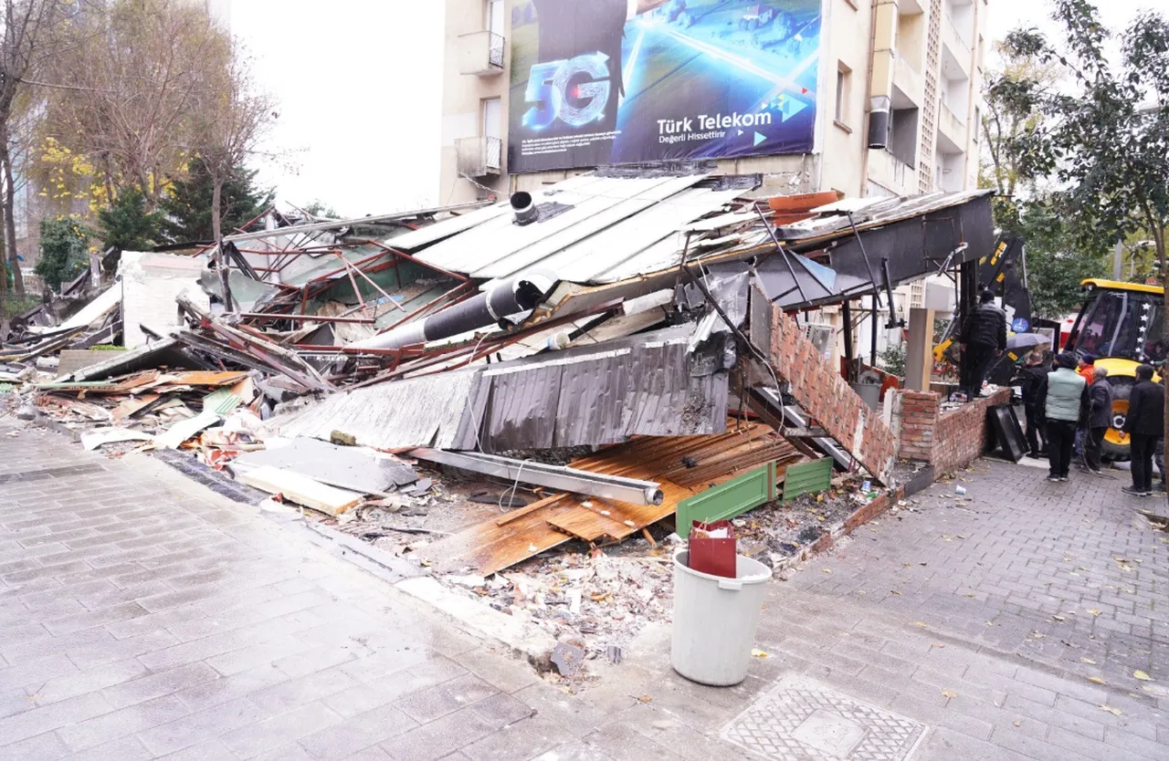 25 kişi zehirlenmişti! Şişli'nin göbeğindeki restoran yıkıldı