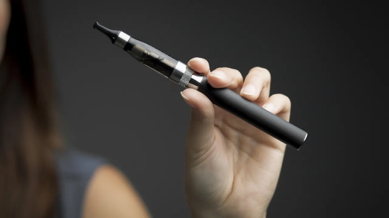 Azerbaycan'da sıvı elektronik sigaralar yasaklandı