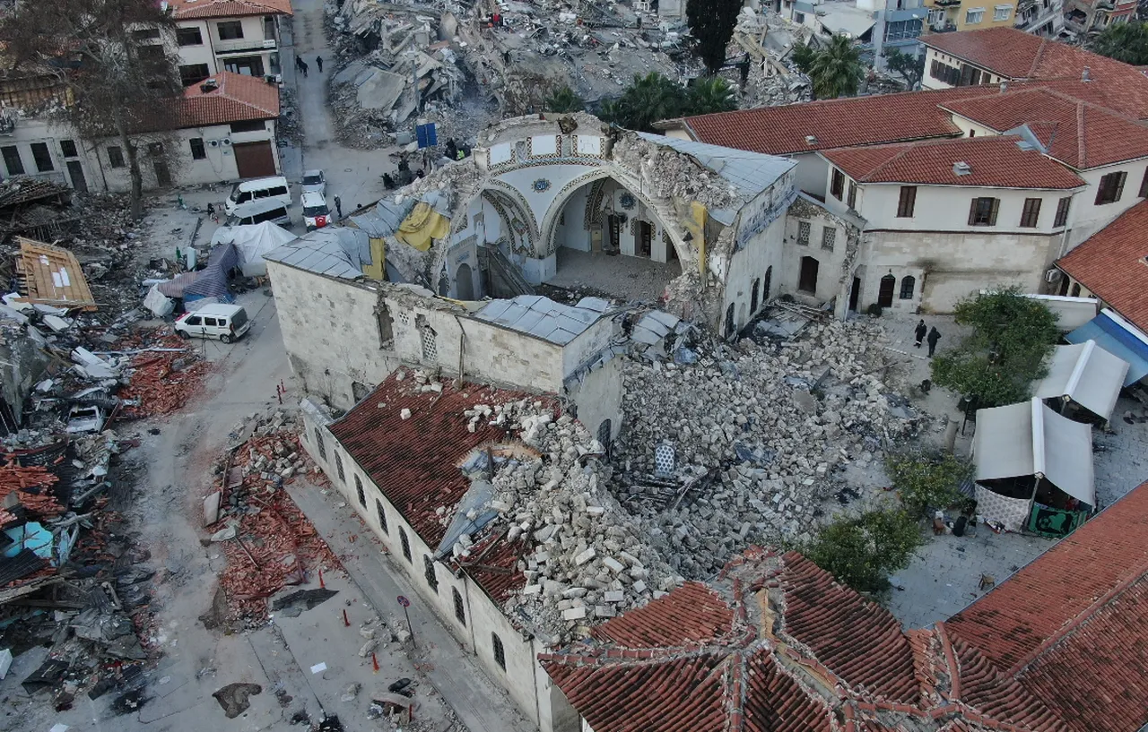 Depremde zarar gören 73 vakıf eseri ayağa kaldırıldı