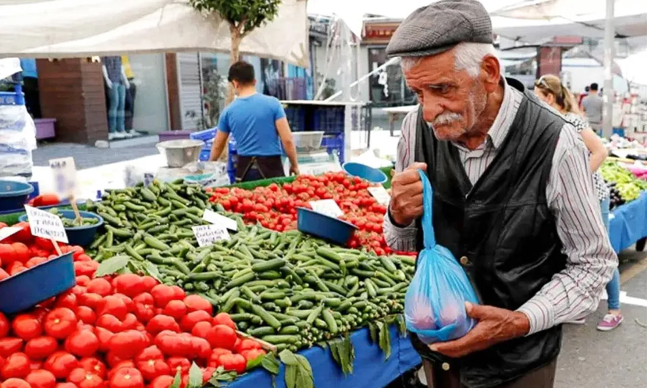 Emeklilere 10 bin TL pazar desteği! Başvurular 10 Ocak'ta sona eriyor
