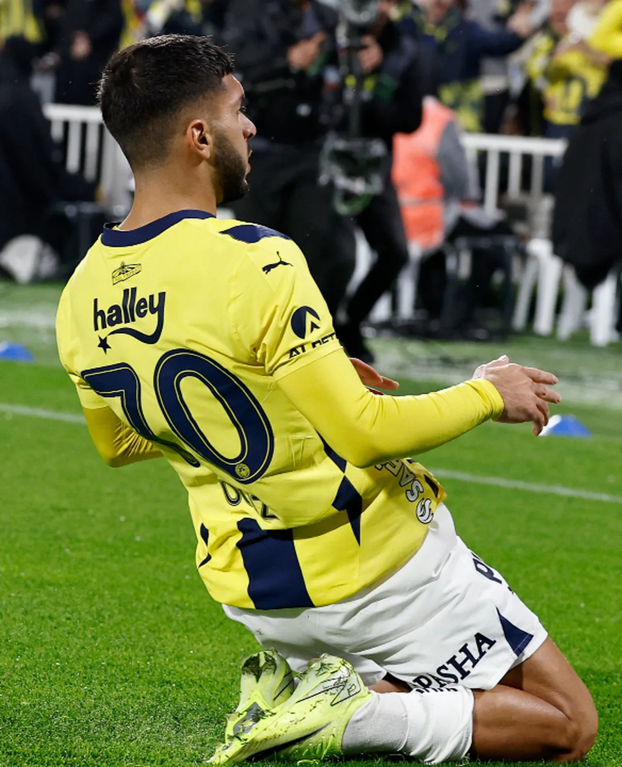 Oğuz Aydın, toplam 863 dakika süre alırken 2 asistlik katkı sağladı