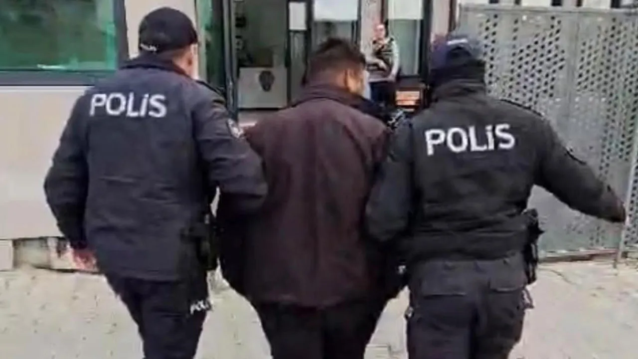 İzmir'de 52 yıl hapisle aranıyordu, yakalandı!