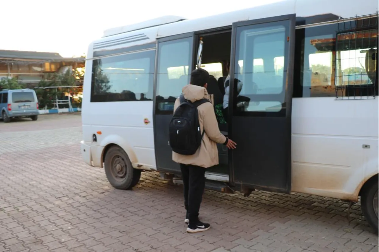 Köydeki tek öğrenciye VIP servis hizmeti