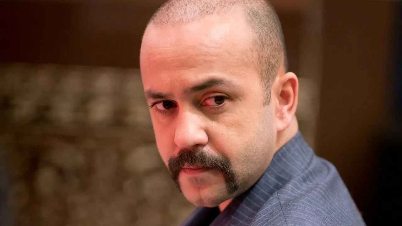 Sarp Akkaya kimdir, kaç yaşında, nereli? Oyuncu Sarp Akkayanın hayatı ve biyografisi