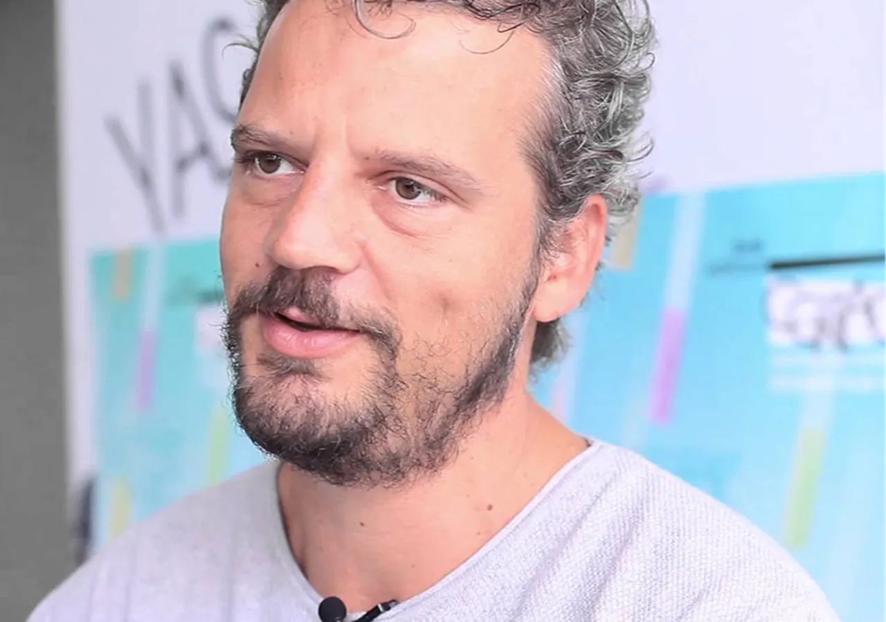 Seren Yüce kimdir, kaç yaşında? Ödüllü yönetmen silahlı saldırıya uğradı!