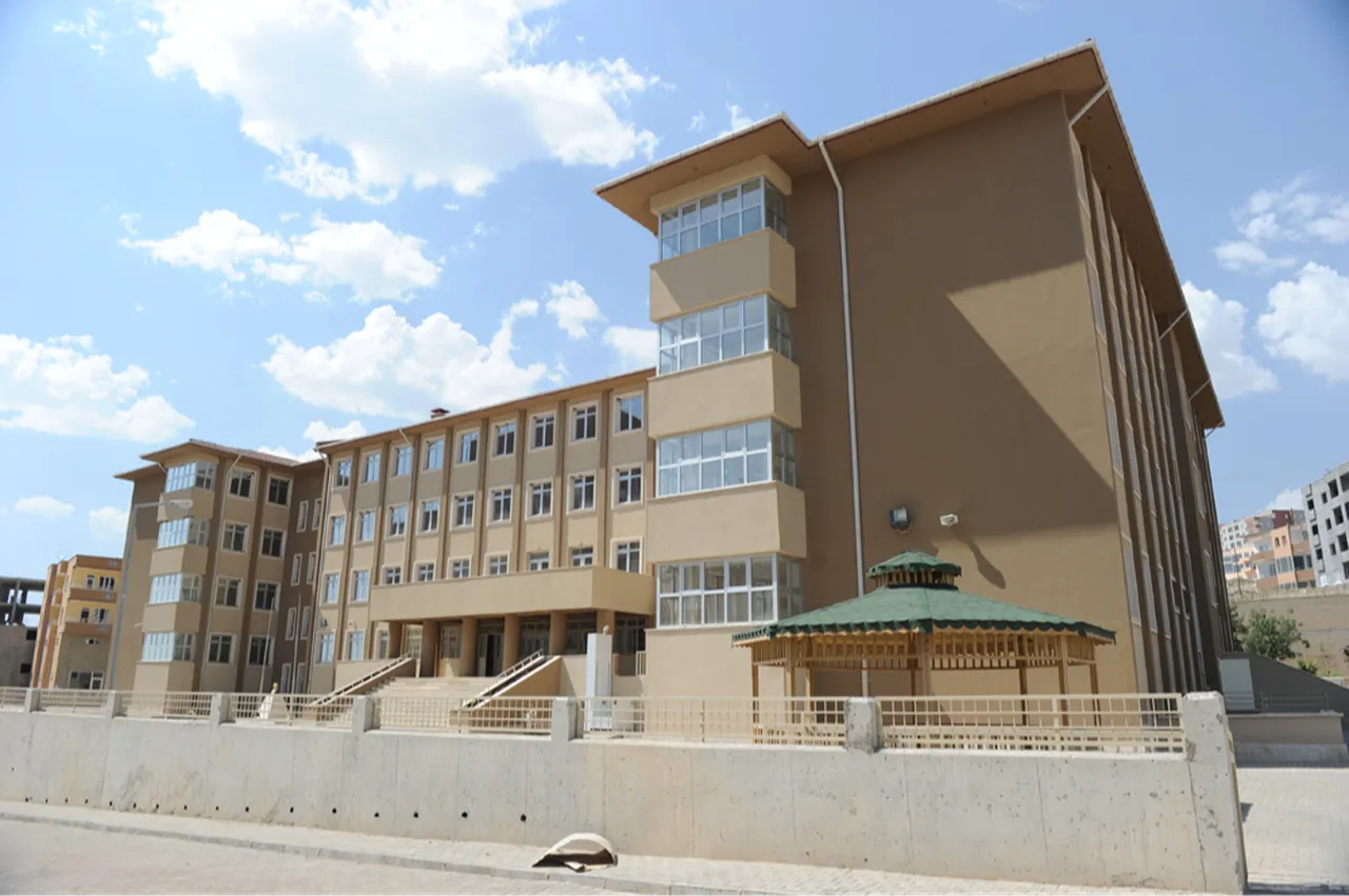 TOKİ Şırnak canlı kura çekiminde saat değişti! Kura çekimi neden başlamadı, saat kaçta başlayacak?