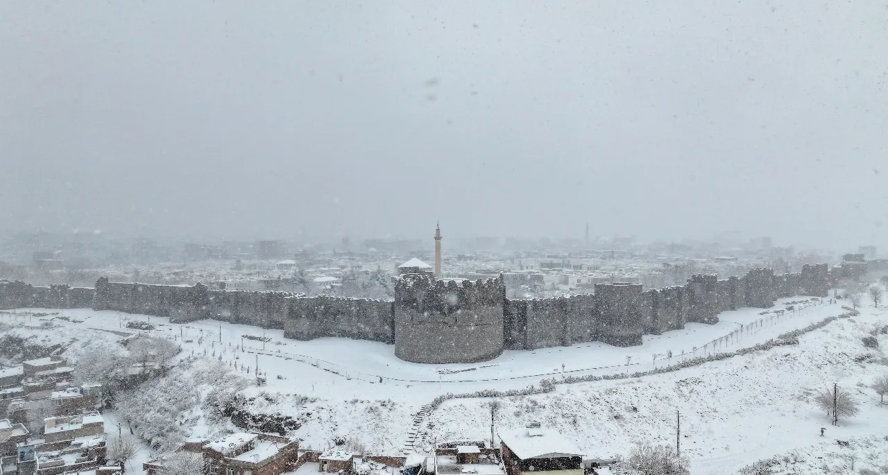 Yarın Diyarbakır'da okullar tatil mi, kar var mı? 31 Aralık Çarşamba Diyarbakır Valiliği açıkladı