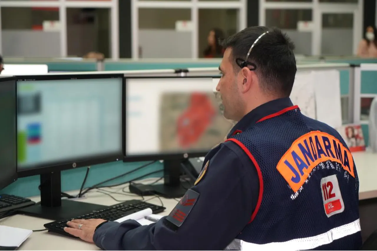 112ye gelen çağrılar Bu kadar da olmaz dedirtti! Cep telefonu, tren bileti, Elon Musk, Mars...