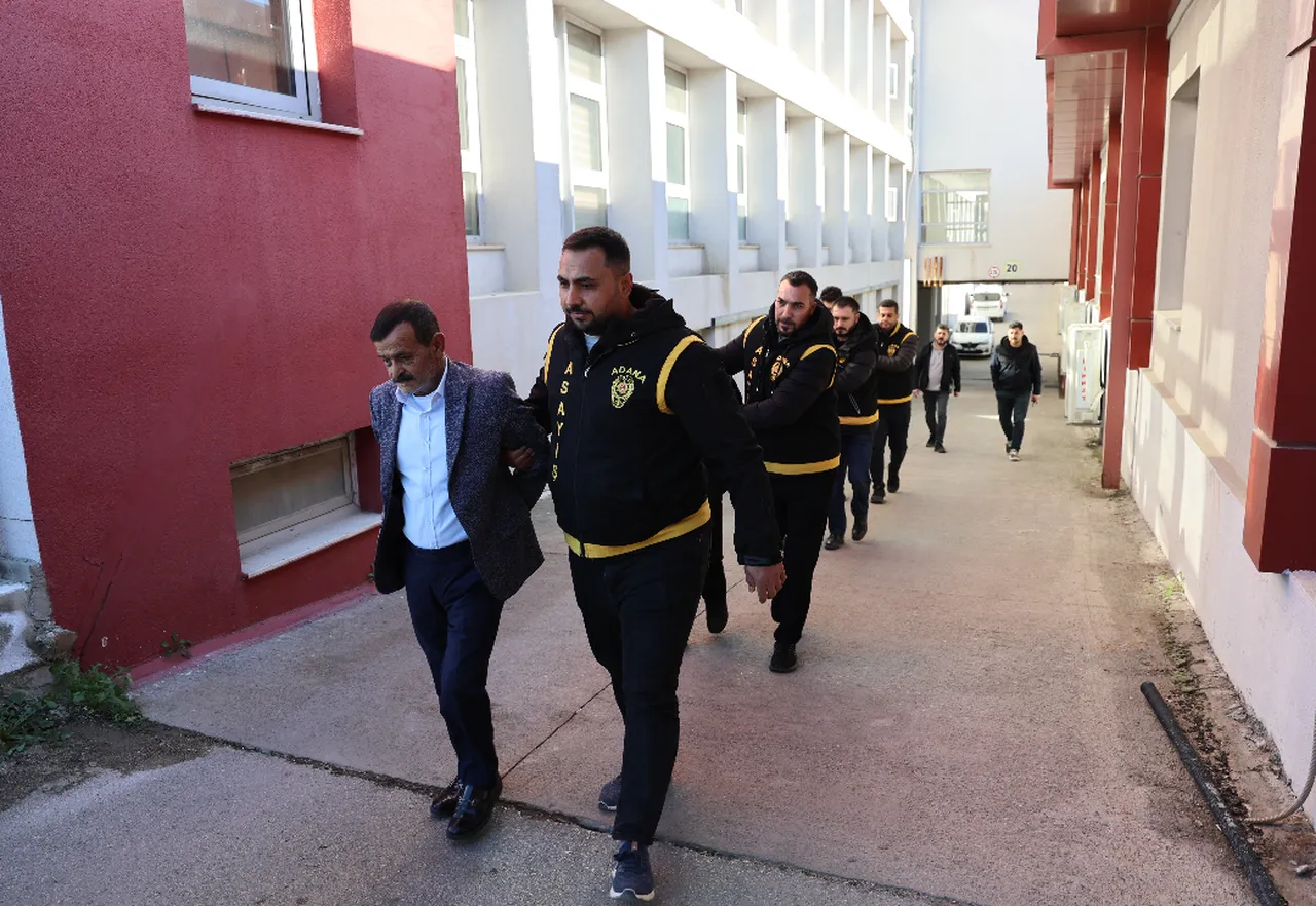 Adana’daki kahvehane cinayetlerinde 11 şüpheli hakkında tutuklama talep edildi