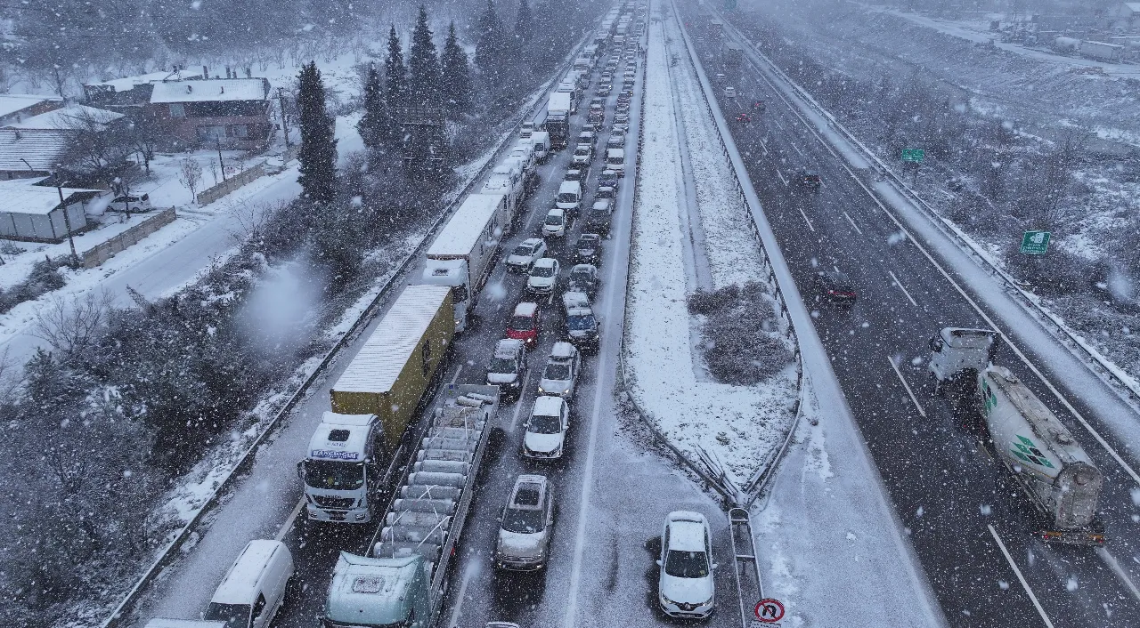 Anadolu Otoyolu Ankara istikameti ulaşıma kapandı