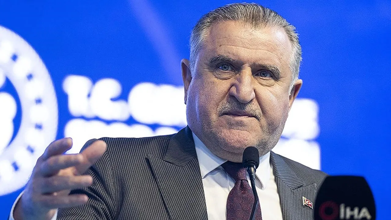 Bakan Bak'tan Galata Köprüsü'nde düzenlenecek Filistin eylemi için çağrı